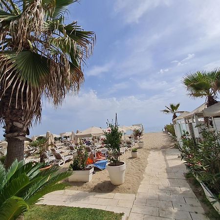 Sara-El Seaside Apartment Dıraç Dış mekan fotoğraf