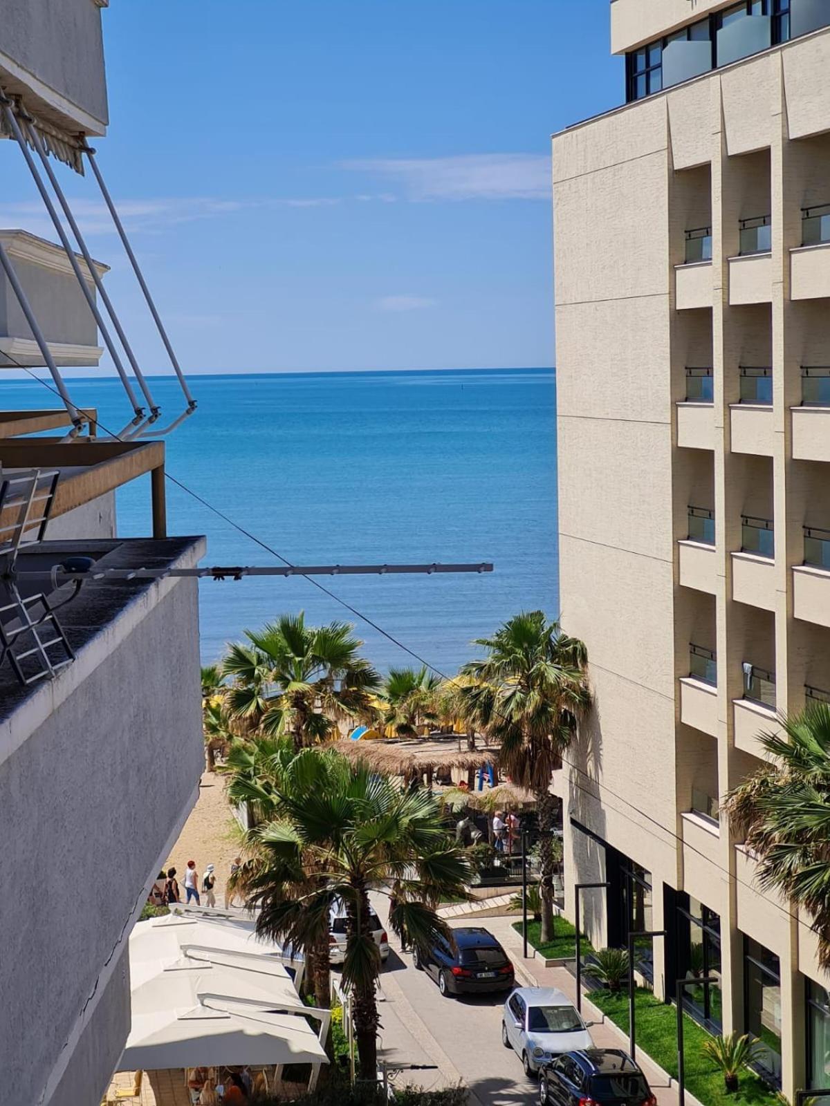 Sara-El Seaside Apartment Dıraç Dış mekan fotoğraf