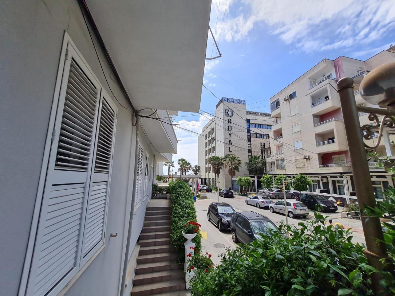 Sara-El Seaside Apartment Dıraç Dış mekan fotoğraf