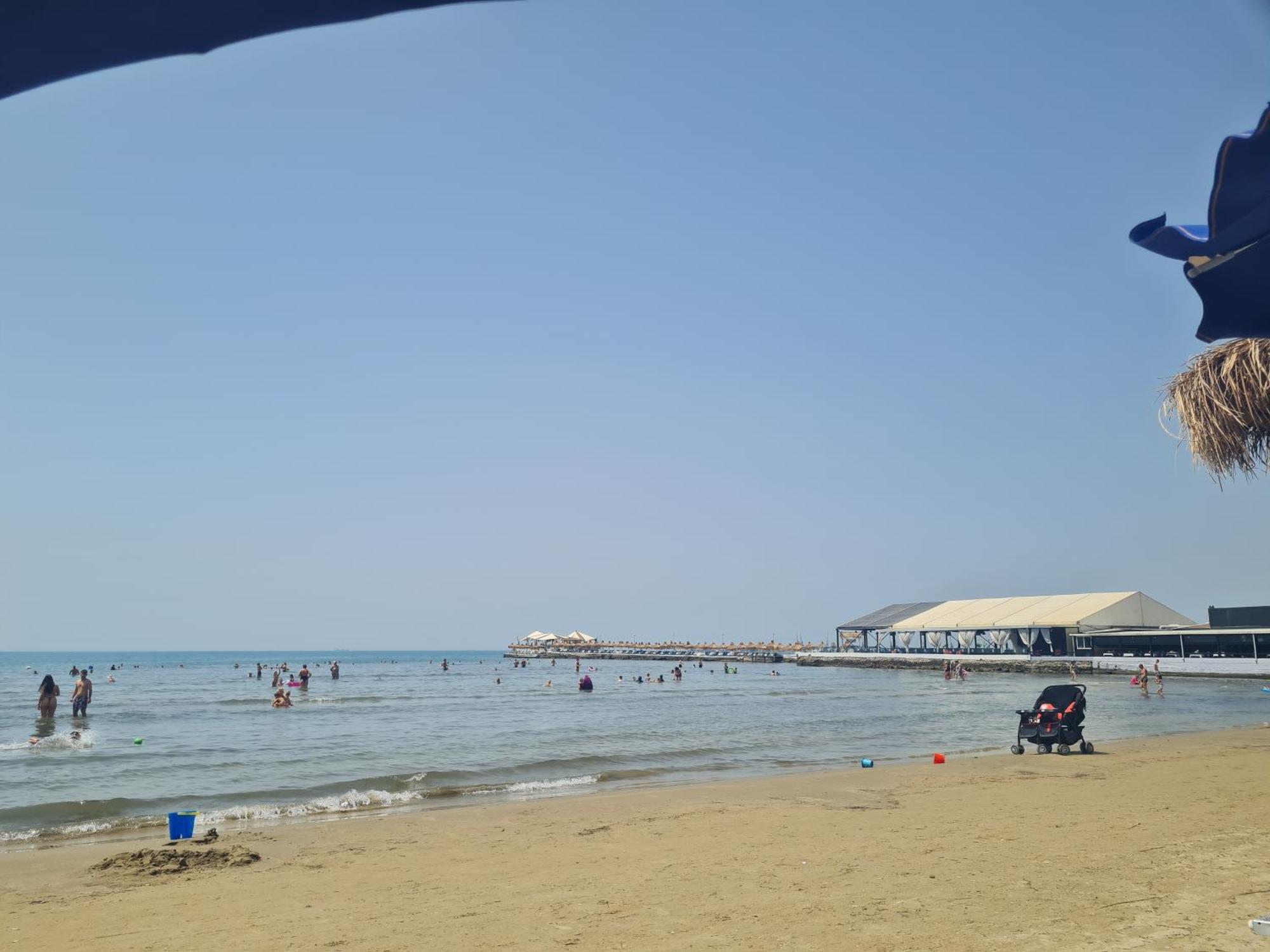 Sara-El Seaside Apartment Dıraç Dış mekan fotoğraf